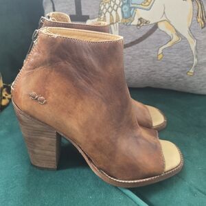 Bed Stu Cognac Leather Platform Peeptoe Zip Up Booties Size 9